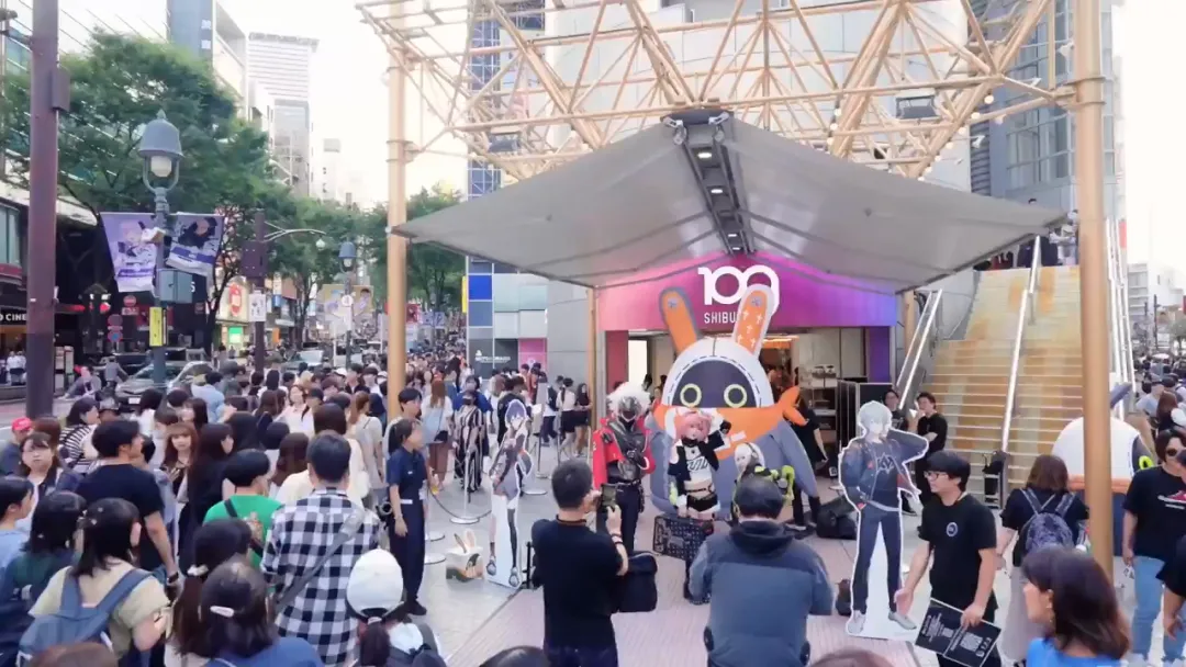 涉谷109位于忠犬八公广场的西面的交叉路口