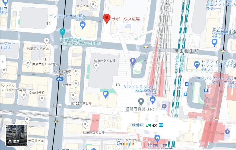 秋叶原UDX的Savonius广场位于电器街出口的北面 秋叶原UDX的Savonius广场位于电器街出口的北面